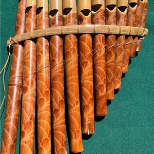 Handcrafted - Pan Pipes Flute - 12 tuned natural bamboo.  8.5” curved.